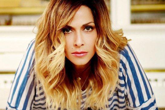 anna vissi pou emfanizetai ΑΘΗΝΑ